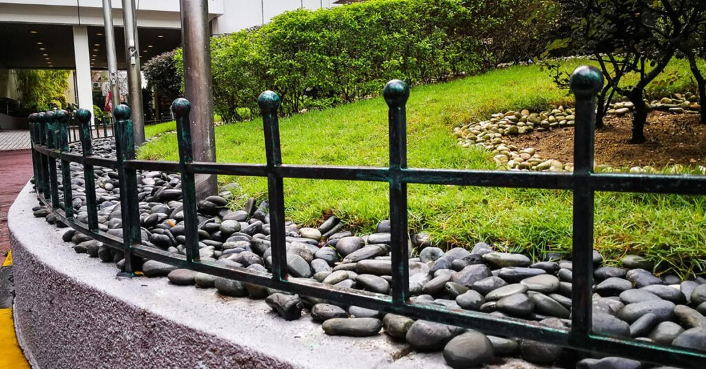 how to install metal edging for landscaping